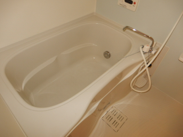 クラッセ弐番館の浴室