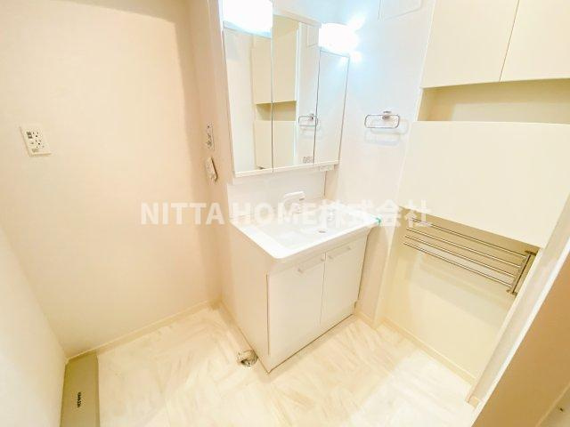 プルニエールの洗面所|室内洗濯機置場も完備○