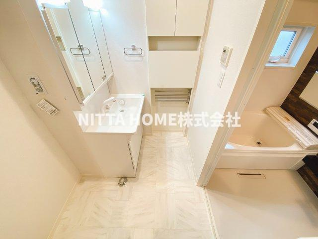 プルニエールのその他共用部分|すっきりとした脱衣所スペース☆