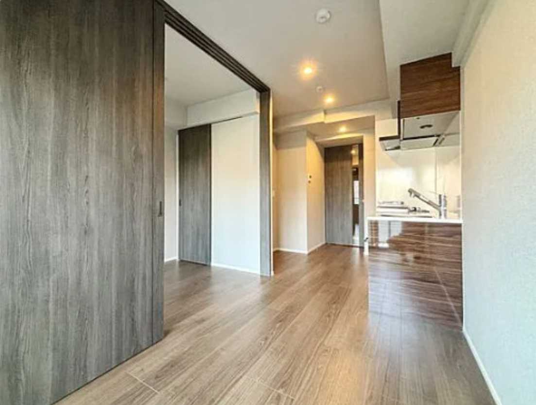 レジデンス桜新町ガーデン　ペット相談　フリーレント　礼金０の居間・リビング