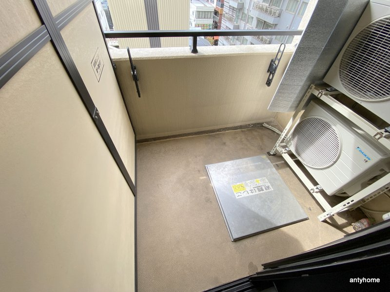 アルグラッドザタワー心斎橋　仲介手数料無料のバルコニー