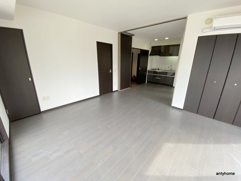 アルグラッドザタワー心斎橋　仲介手数料無料の居間・リビング