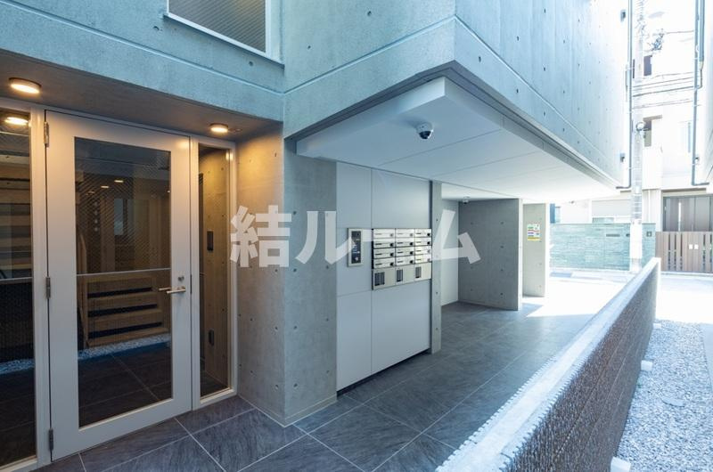 板橋区板橋４丁目の賃貸マンションのエントランス