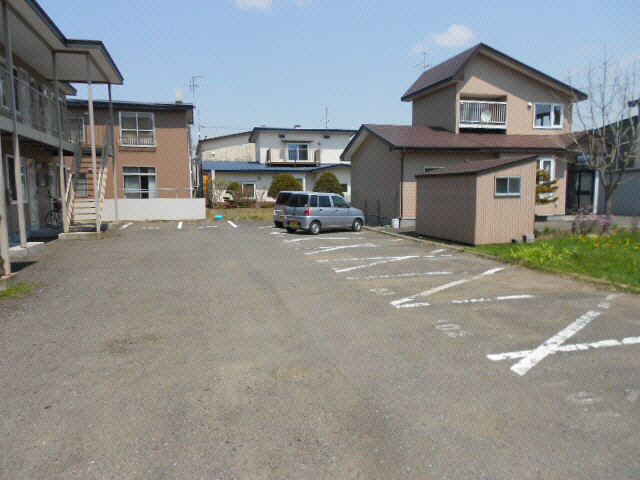 コーポリベラルの駐車場