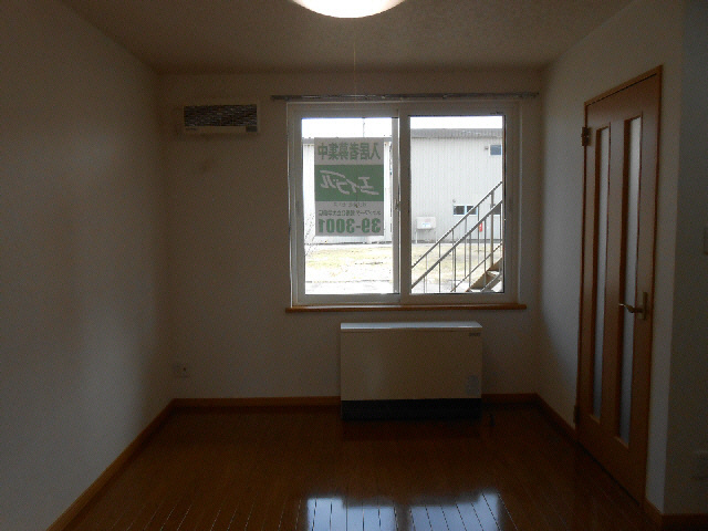 コーポリベラルの居間・リビング