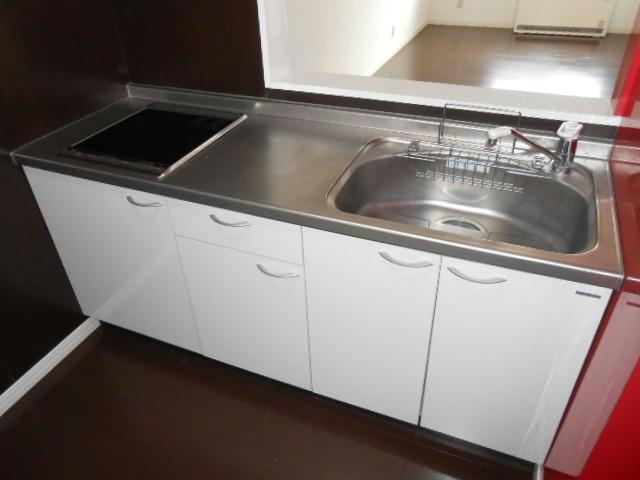 ＲＯＳＳＯ　Ｂ（ﾛｯｿﾋﾞｰ）のキッチン