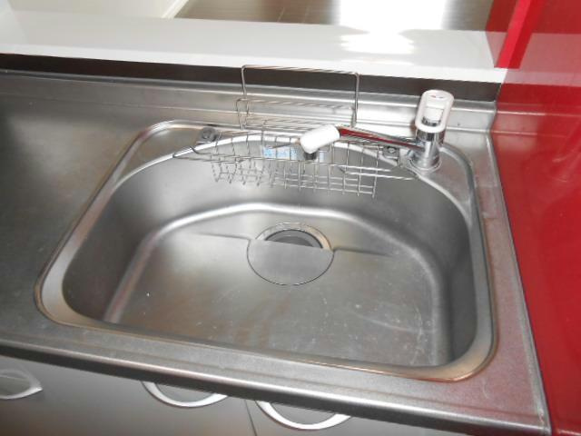 ＲＯＳＳＯ　Ｂ（ﾛｯｿﾋﾞｰ）のキッチン