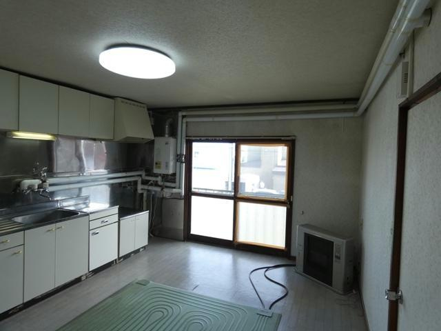 中井ハイツの居間・リビング