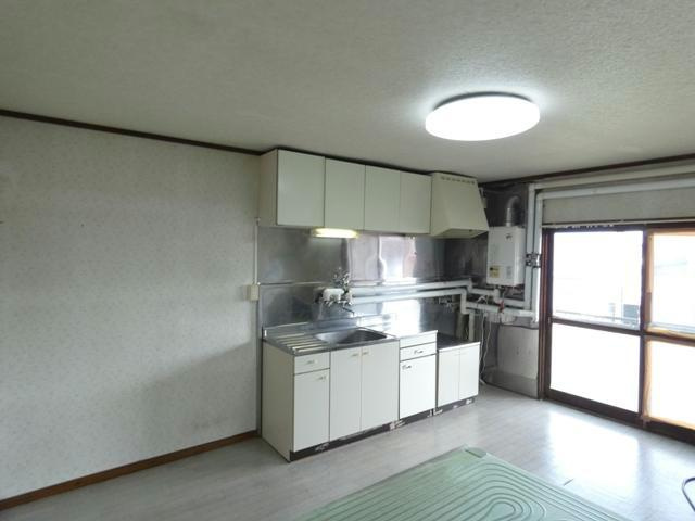 中井ハイツの居間・リビング