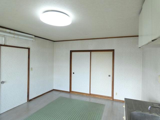 中井ハイツの居間・リビング