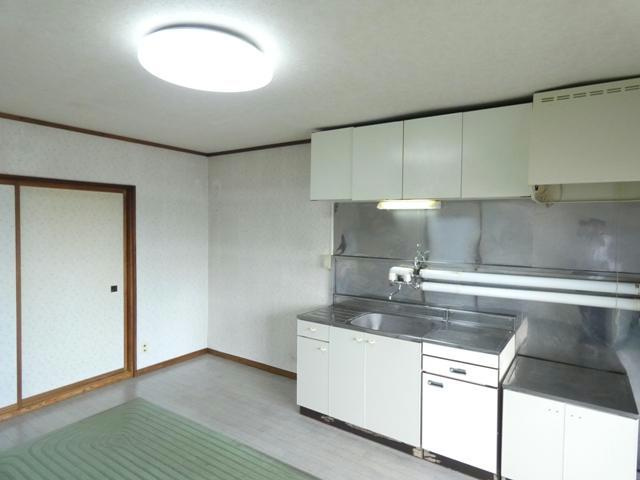 中井ハイツの居間・リビング