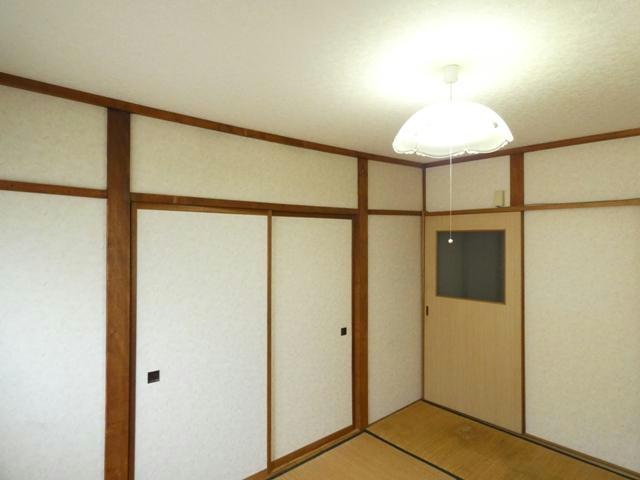 中井ハイツの居間・リビング