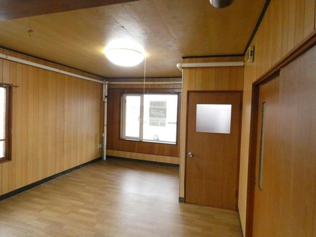 カネサマンションの居間・リビング