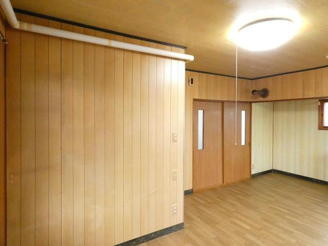 カネサマンションの居間・リビング