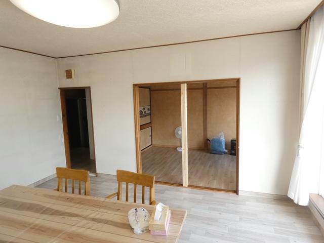 大楽毛西２－３０－１６店舗付住宅の居間・リビング