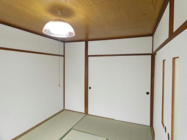 マル義ハイツの居間・リビング