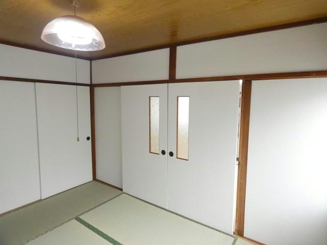 マル義ハイツの居間・リビング