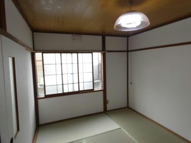 マル義ハイツの居間・リビング