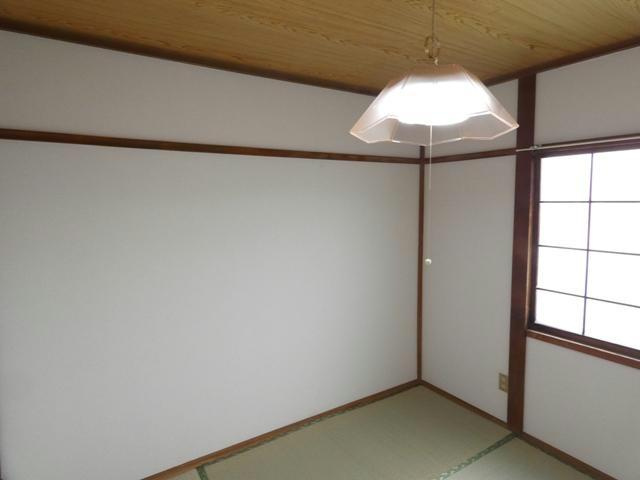 マル義ハイツの居間・リビング