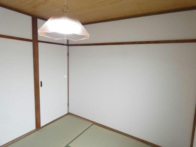 マル義ハイツの居間・リビング