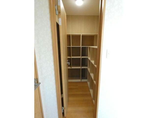 鳥取北１０－１５－４貸家の収納