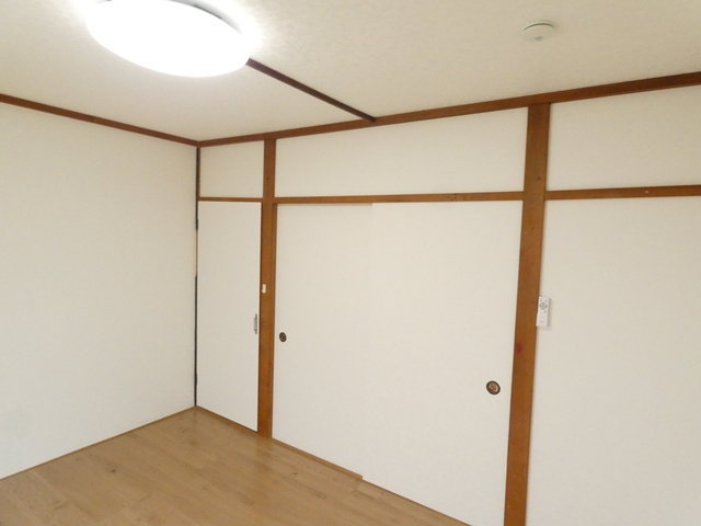 ミヨシマンションの洋室