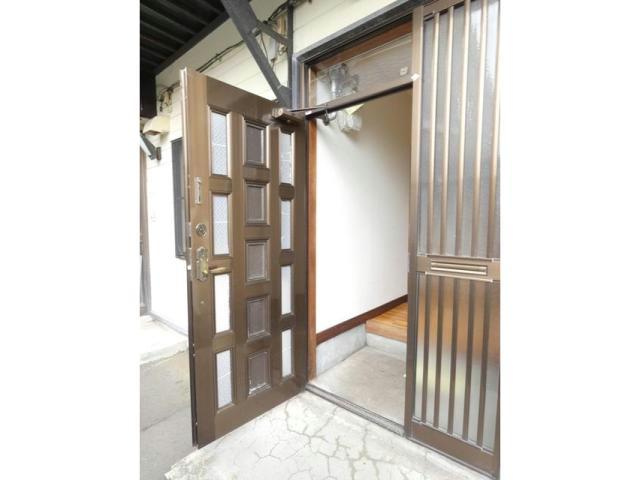 コーポ紬の玄関