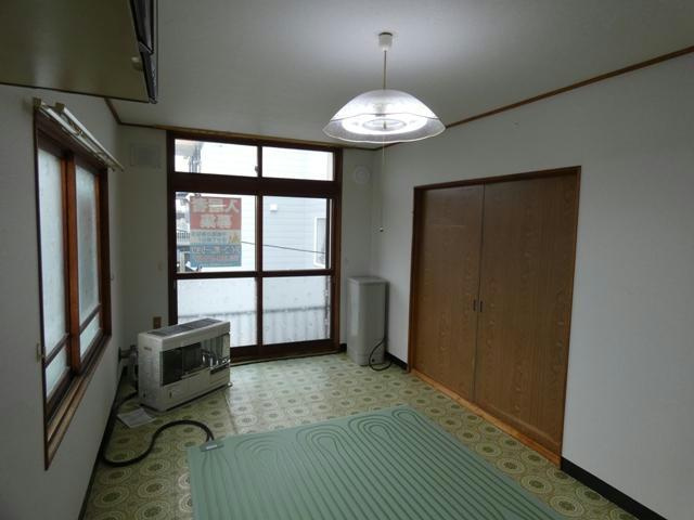 松田マンションの居間・リビング