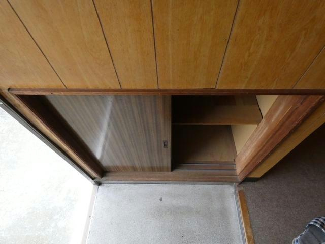 松田マンションの玄関