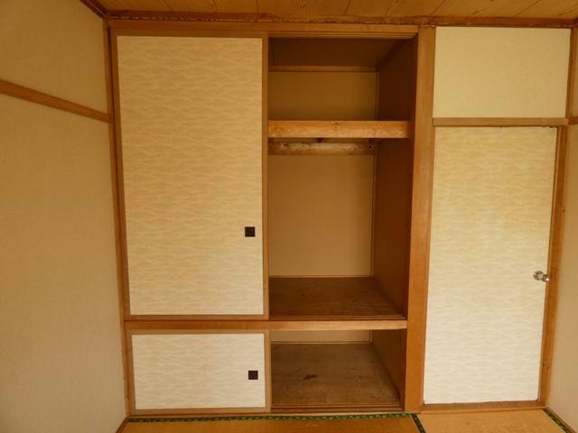 協輪ハイツの収納