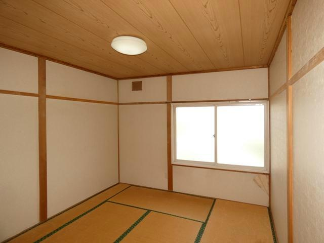 協輪ハイツの居間・リビング