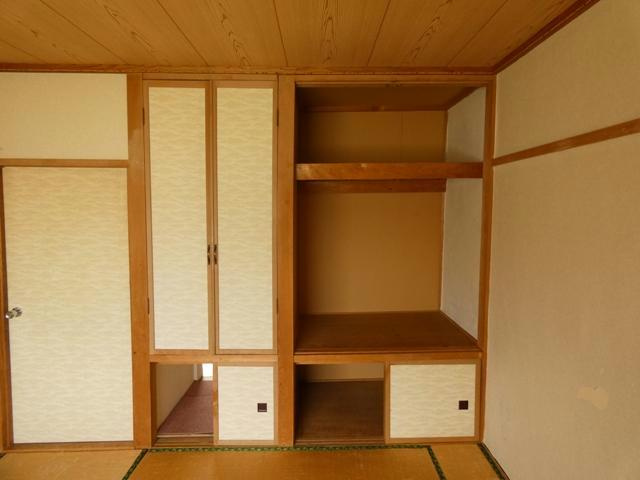 協輪ハイツの収納