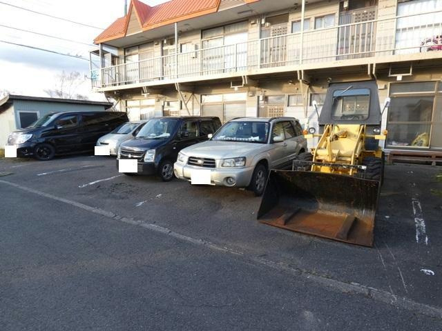 協輪ハイツの駐車場