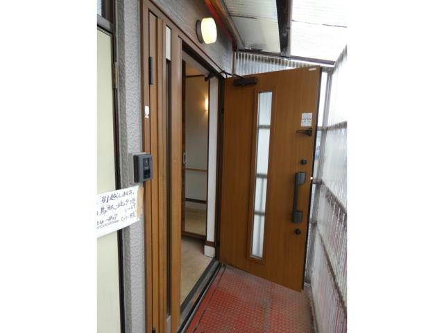 マンションステラの玄関