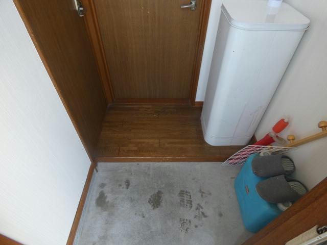 ハイツドリーム（曙）の玄関