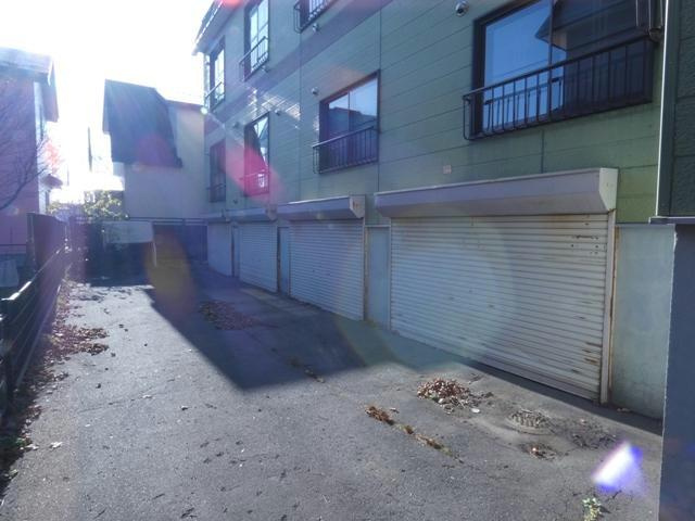 ワンルームハイツの駐車場