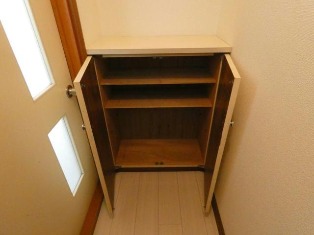ワンルームハイツの玄関