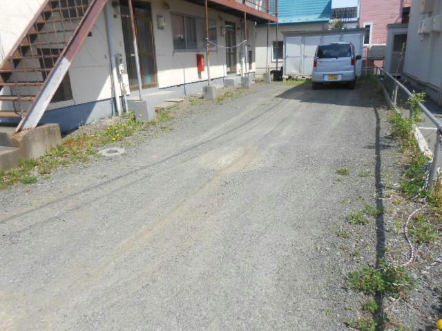オリーブ（愛国東）の駐車場
