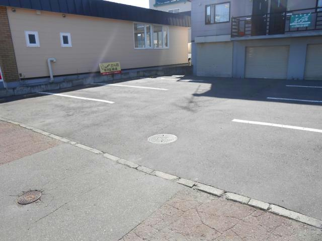 ハイムかん田の駐車場