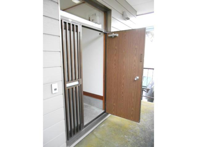 カネ山ハイツB（光和）の玄関