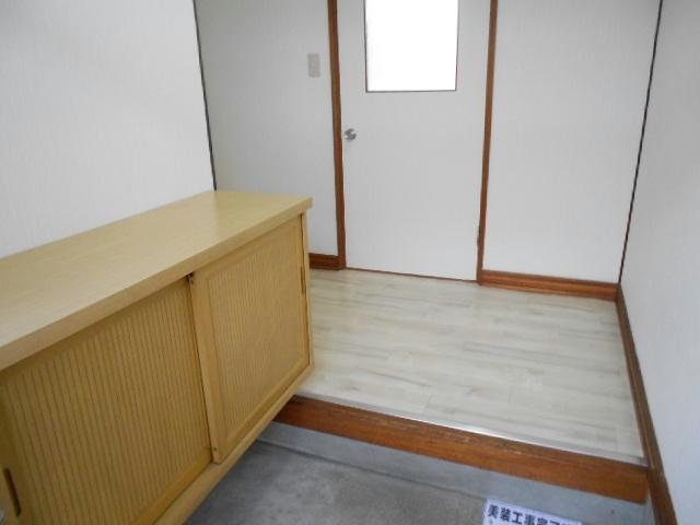 カネ山ハイツB（光和）の玄関