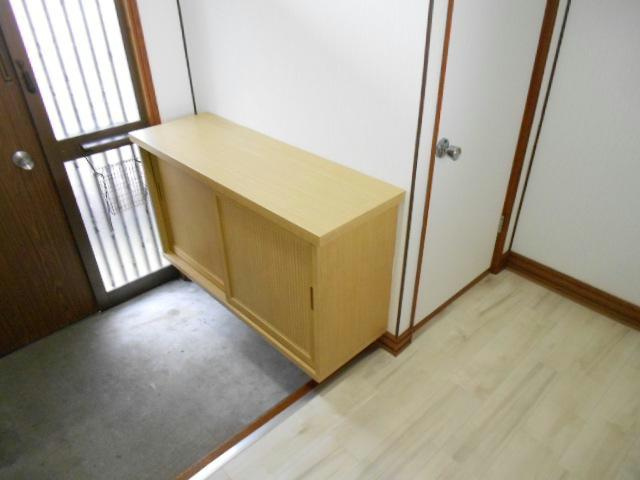 カネ山ハイツB（光和）の玄関