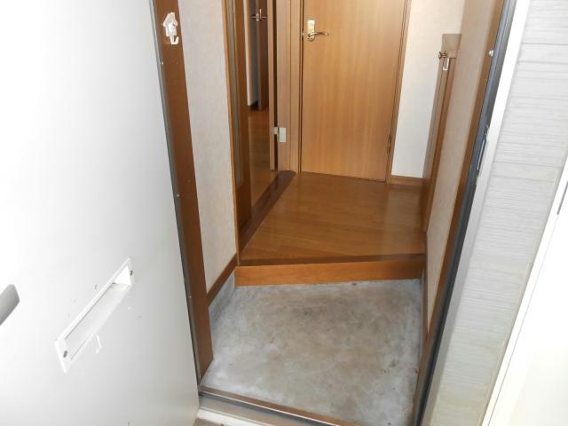 フラワーマンションⅤの玄関