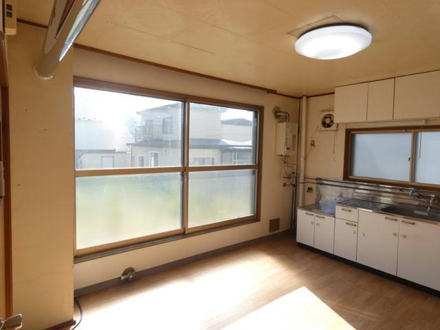 菅マンションの居間・リビング
