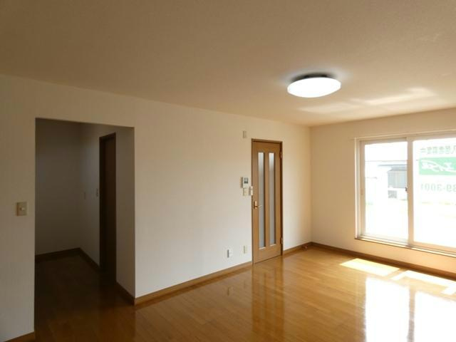 ハイツエミールⅠの居間・リビング