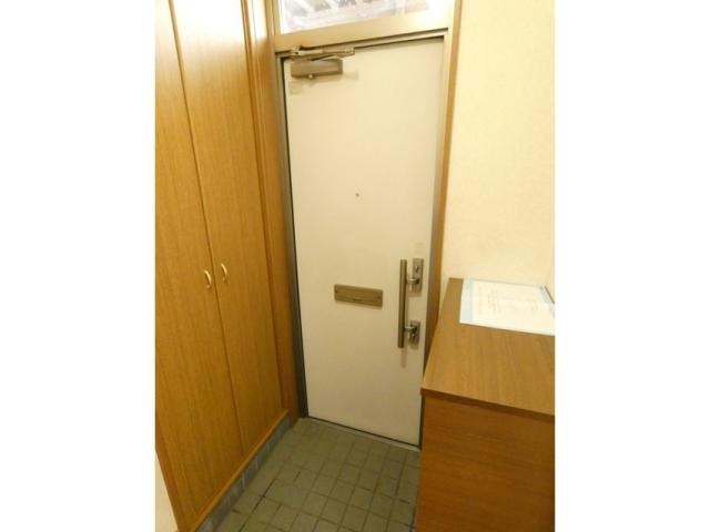ハイツエミールⅠの玄関