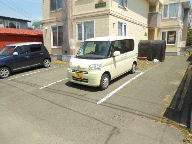 パレーシャル昭和の駐車場
