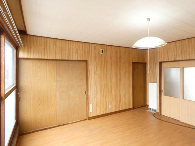 ひまわりハイツⅡ（鳥取北）の居間・リビング