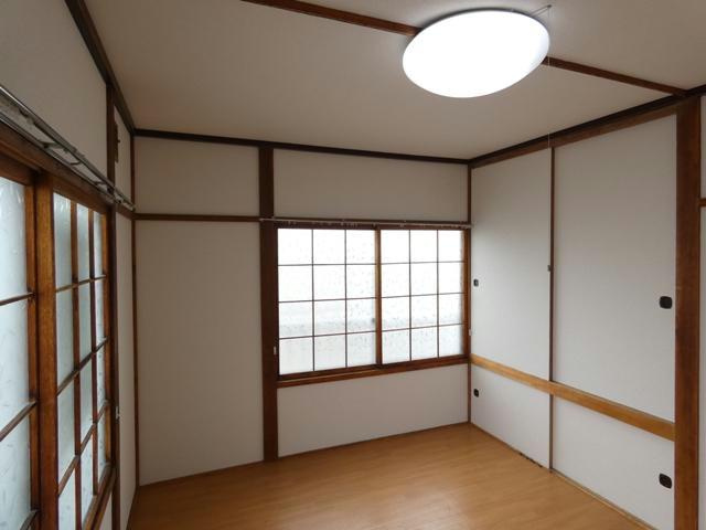 ひまわりハイツⅡ（鳥取北）の居間・リビング