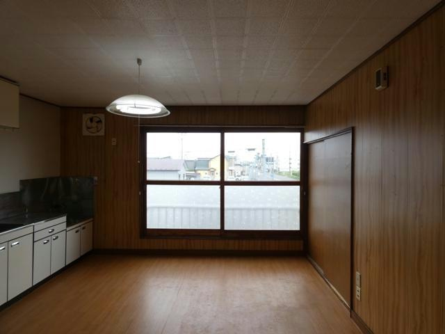 ひまわりハイツⅡ（鳥取北）の居間・リビング